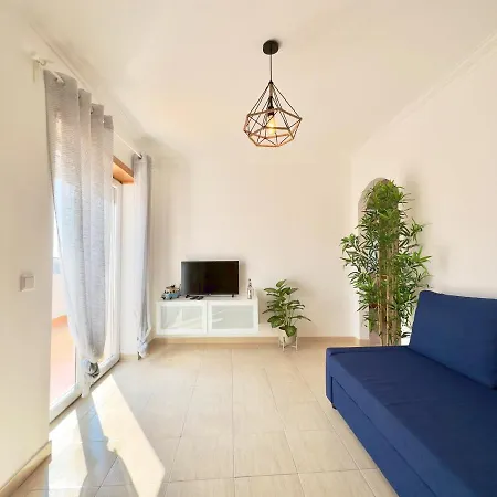 Ocean Penthouse דירה *