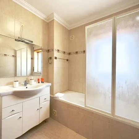Ocean Penthouse * פרל